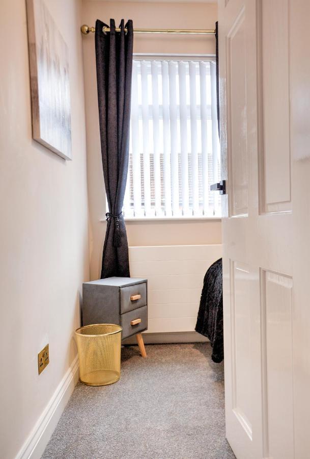 The Belfast Boutique Central Cozy Sleeps7 (Adults Only) المظهر الخارجي الصورة