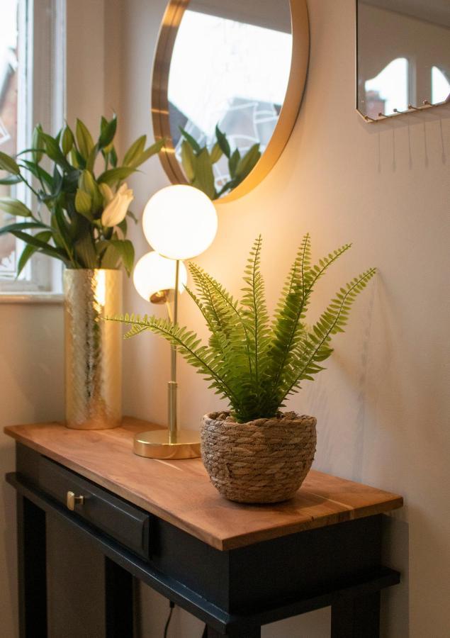 The Belfast Boutique Central Cozy Sleeps7 (Adults Only) المظهر الخارجي الصورة