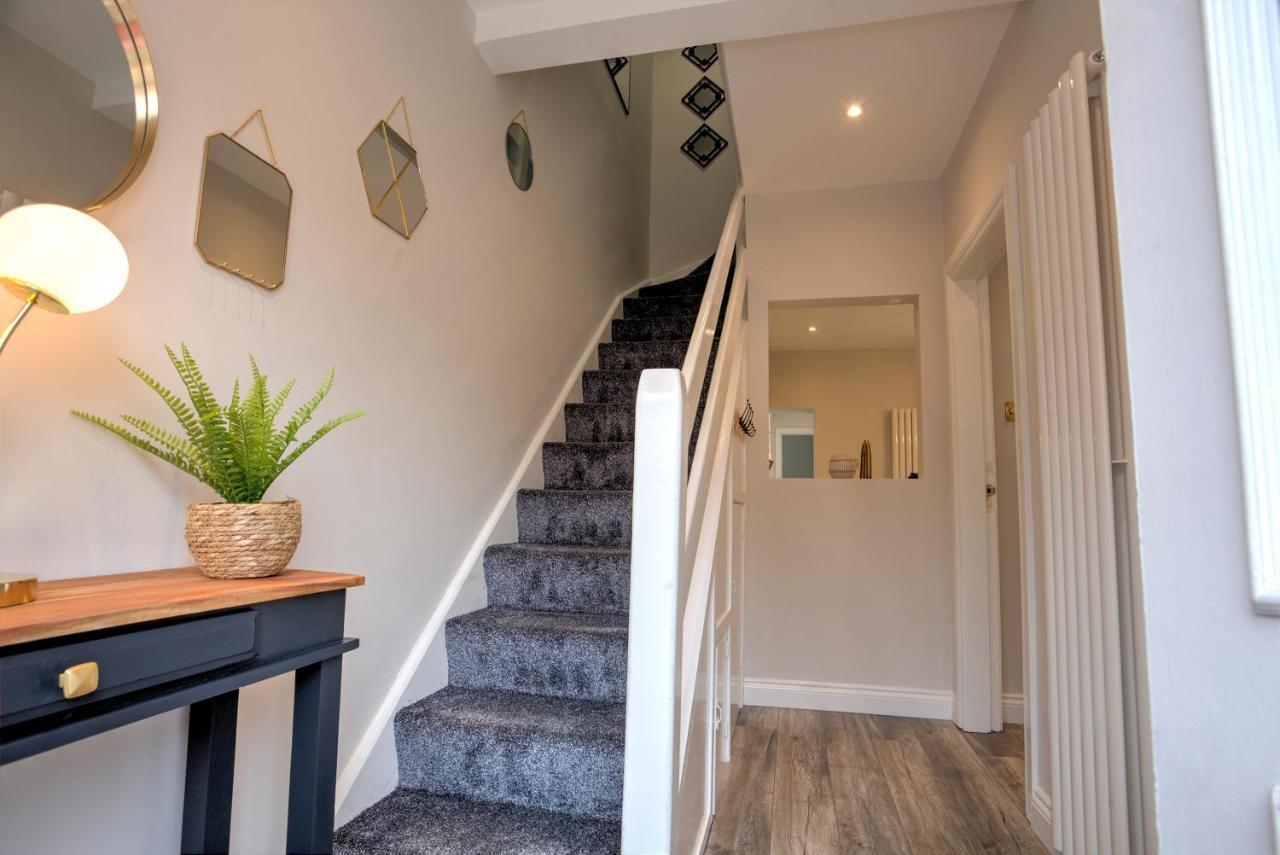 The Belfast Boutique Central Cozy Sleeps7 (Adults Only) المظهر الخارجي الصورة